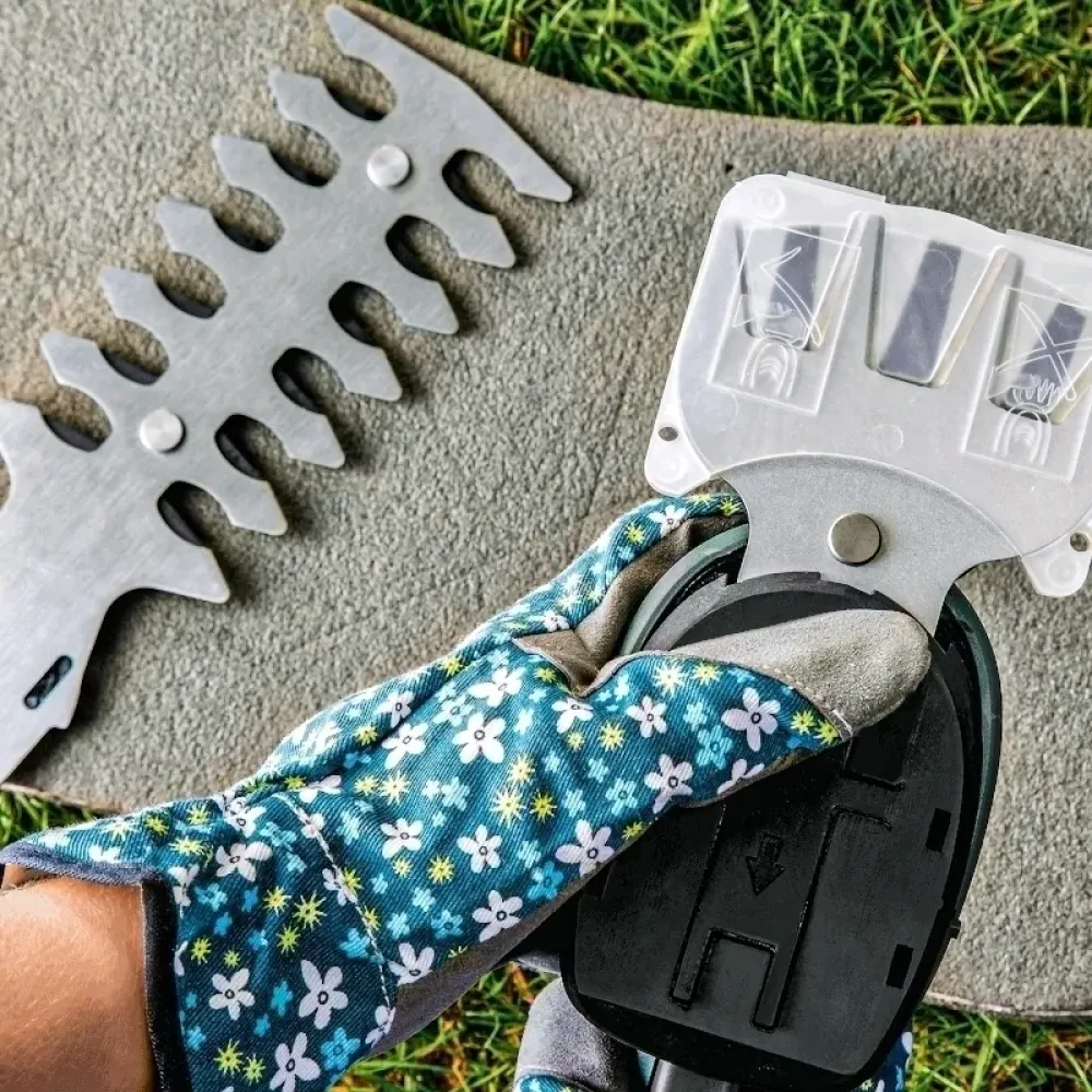 Bosch EasyShear кусторез аккумуляторный (1 x 1.5 Ач, ЗУ), 0600833303