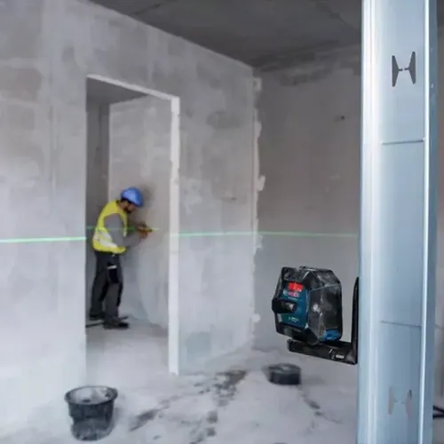 Bosch GLL 2-15 G лазерный нивелир + 4 АКБ , чехол, отражатель, универсальный держатель, потолочное крепление и чемоданчик 0601063W02