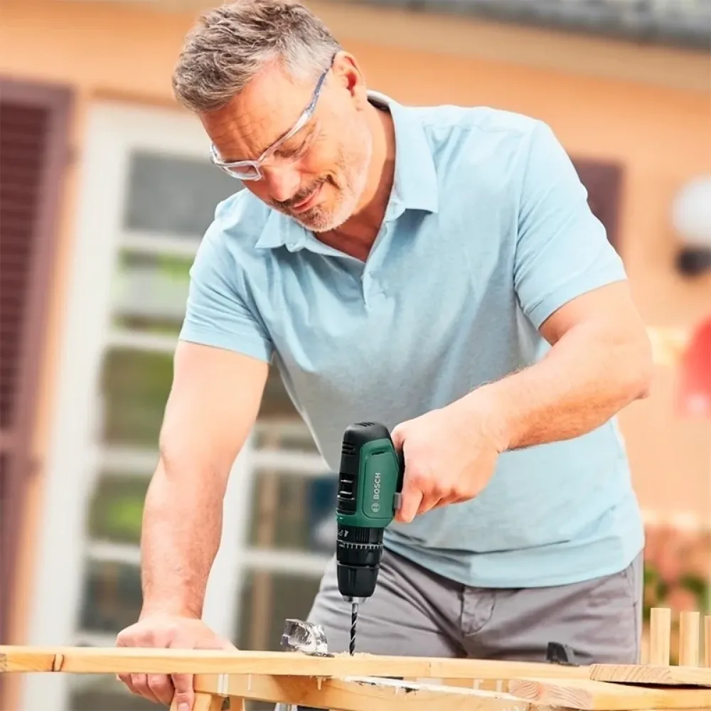 Bosch EasyImpact 1200 аккумуляторная дрель-шуруповерт (1 x 1.5 Ач, ЗУ), 06039D3101