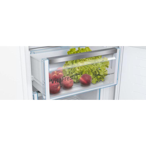 Встраиваемый однокамерный холодильник Bosch KIR 81 AFE0