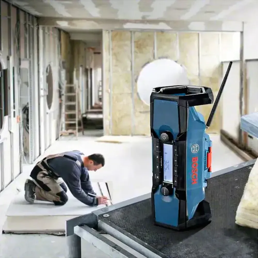 Bosch GPB 18V-2 C Professinal аккумуляторное радио, 06014A3000